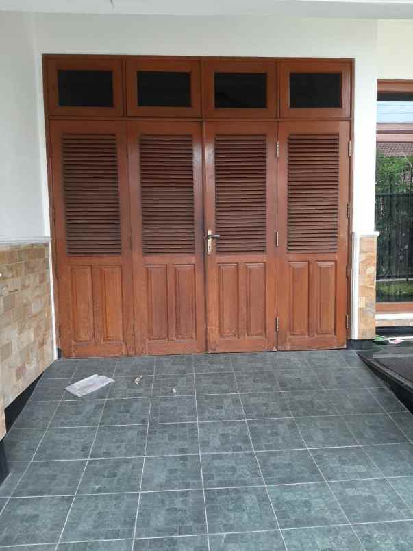 rumah jemursari strategis siap huni