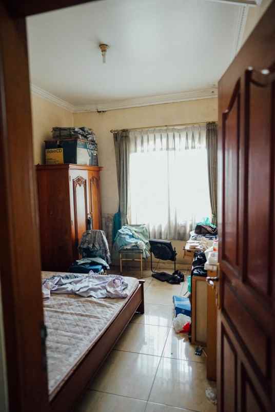 rumah jl kakatua perumnas 1