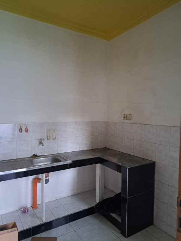 rumah jl kh abdullah hadap selatan