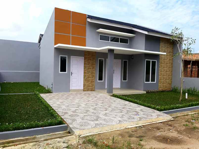rumah jl parit indah
