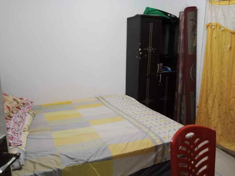 rumah jl raya karadenan sukahati