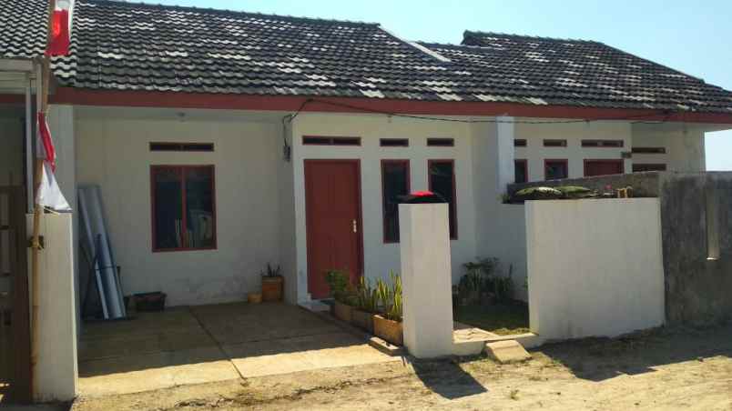 rumah jl sukamukti kec katapang