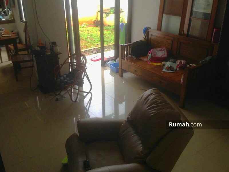 rumah jl villa cinere mas