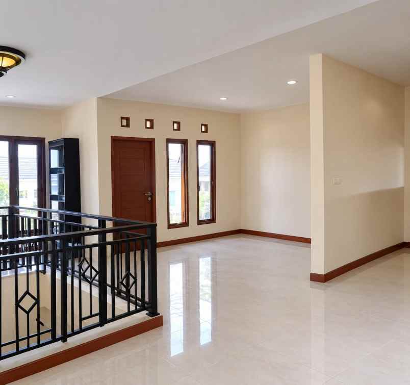 rumah kokoh 2 lantai di bandung timur
