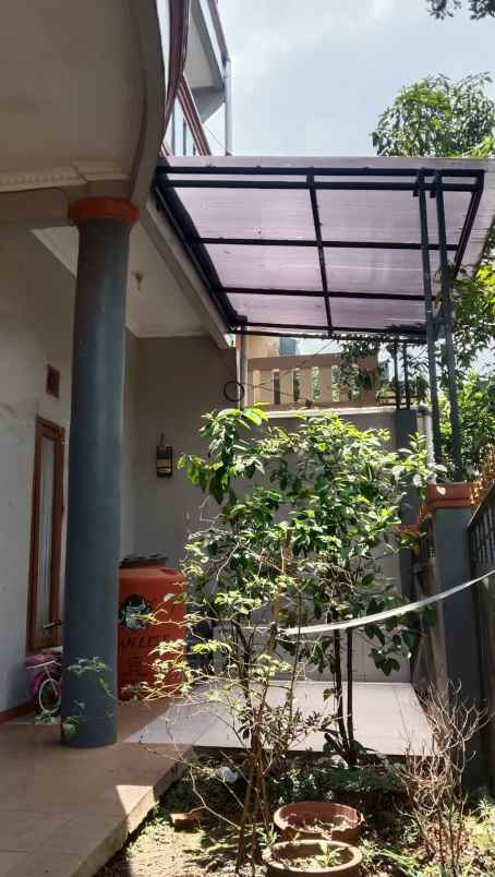 rumah kokoh 2 lantai di bandung timur