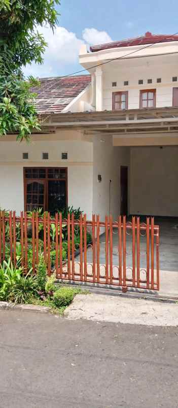 rumah lama siap huni di ujungberung bandung