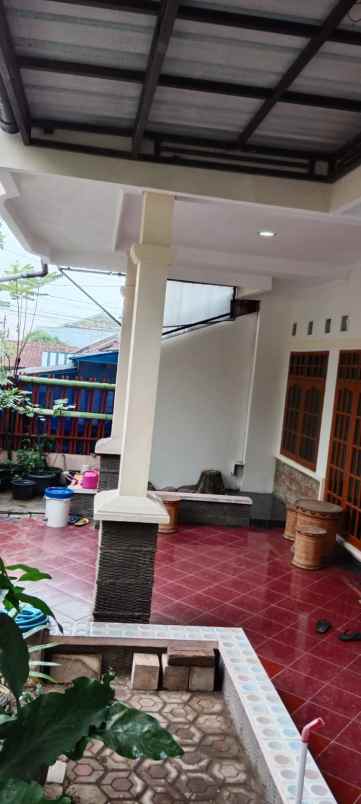 rumah lama siap huni di ujungberung bandung