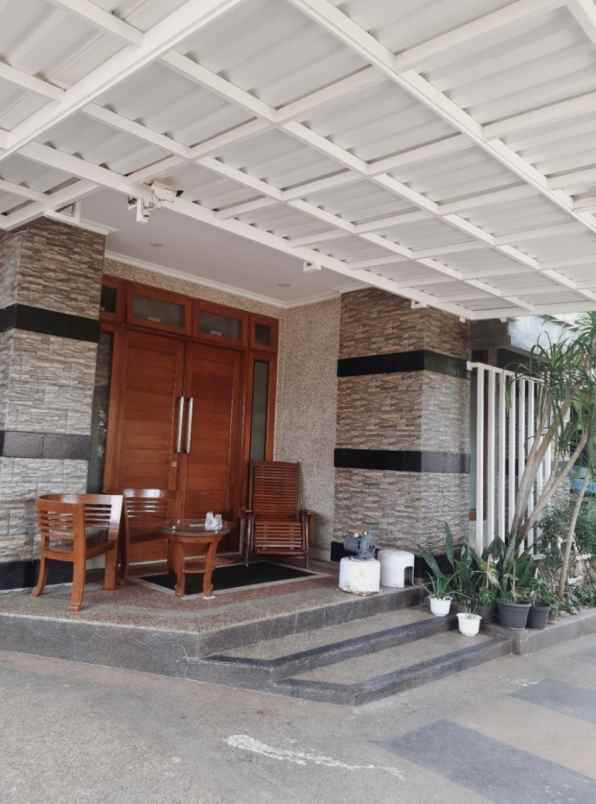 rumah meruyung limo depok