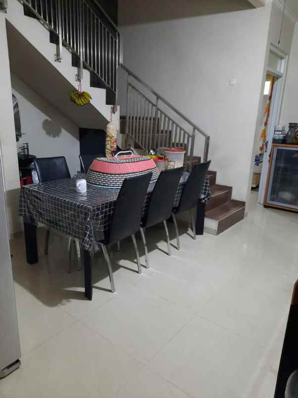 rumah mewah 3 lantai sayap jalan moh toha kota bandung