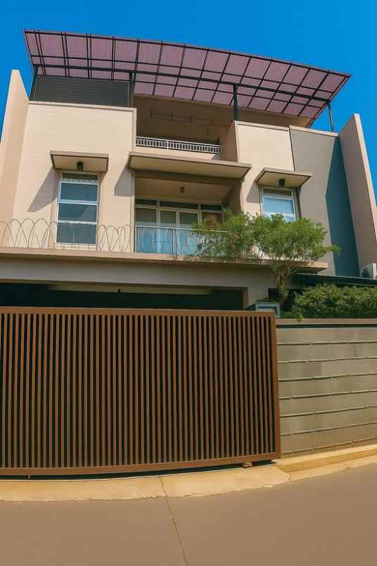 rumah mewah 3 lantai sayap jalan moh toha kota bandung