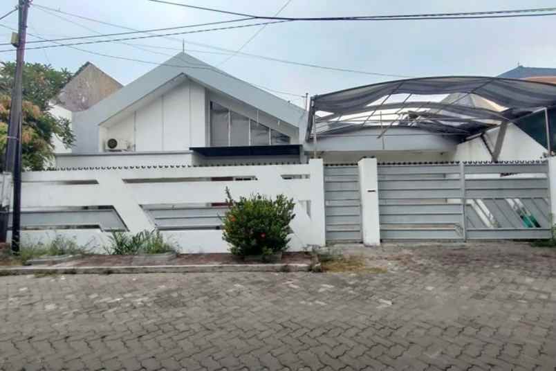 rumah mewah di villa kalijudan kota surabaya strategis