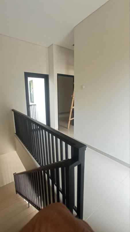 rumah mewah jatiasih bekasi 1 km gto shm