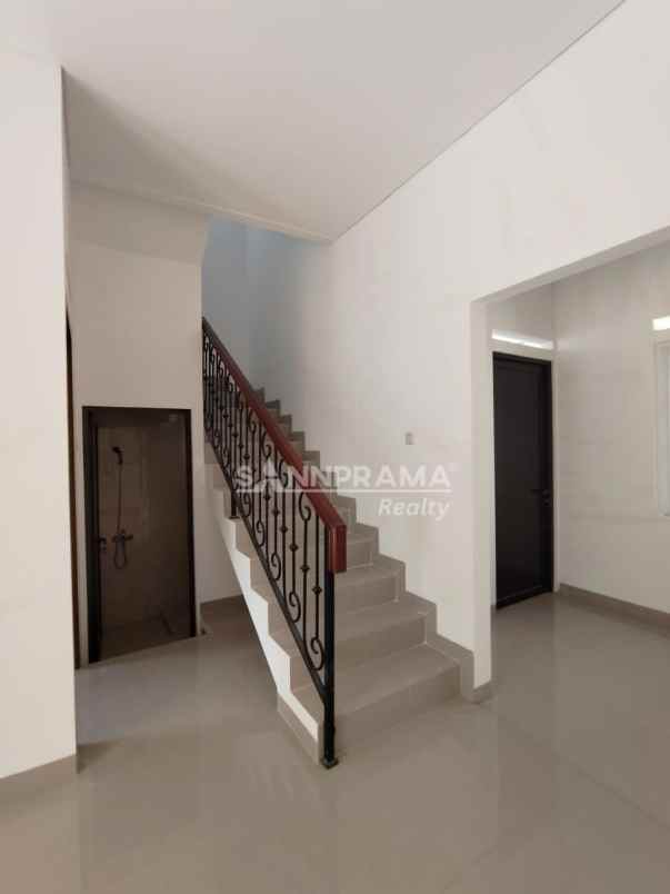 rumah minimalis 2 lantai di sentul bogor