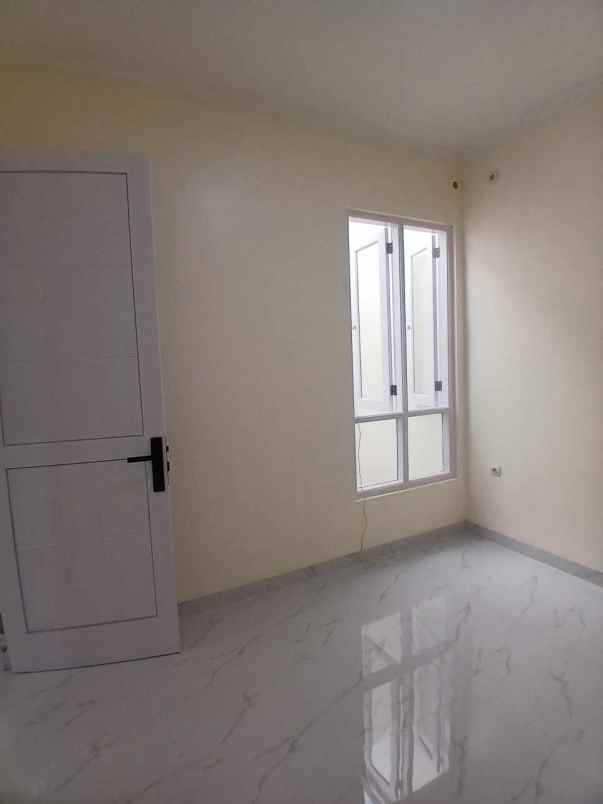 rumah minimalis cantik di perumnas beji depok utara