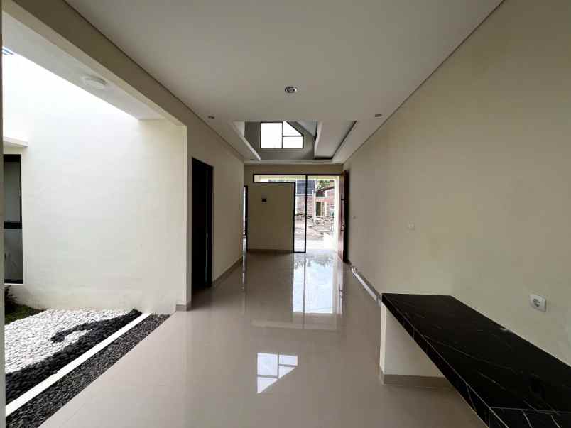 rumah modern 1 lantai di aranya park kaliurang