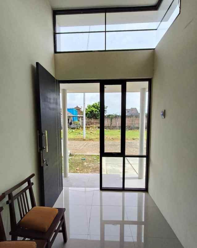 rumah modern lokasi belakang binus araya malang