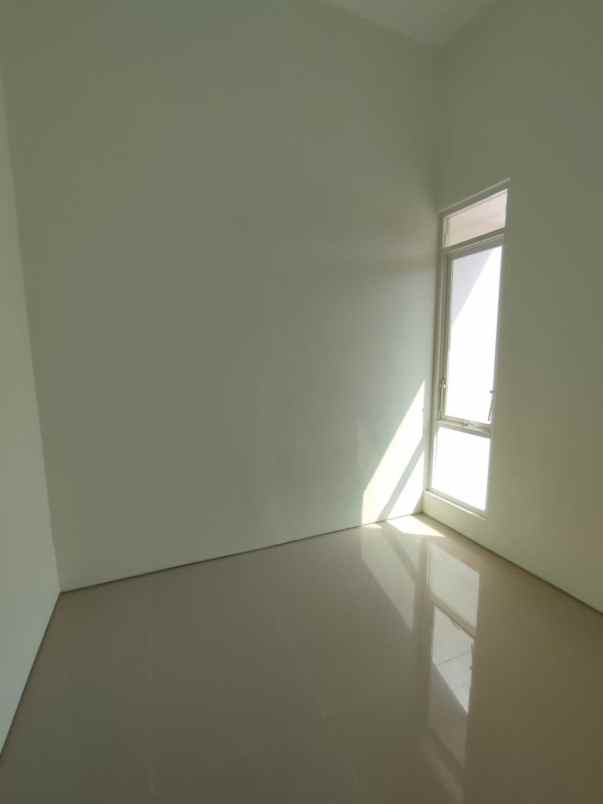 rumah modern lokasi dekat kampus uin malang