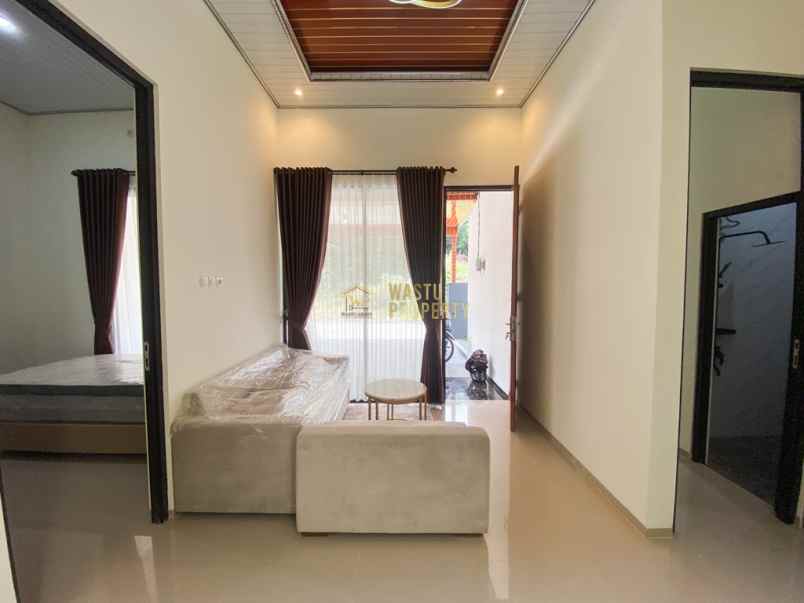 rumah modern siap huni semi furnish di dekat uii
