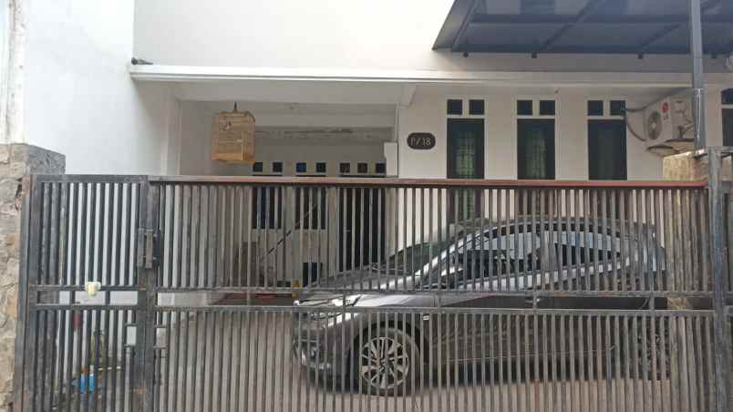 rumah murah 1 5 lantai di pondok bambu jakarta timur