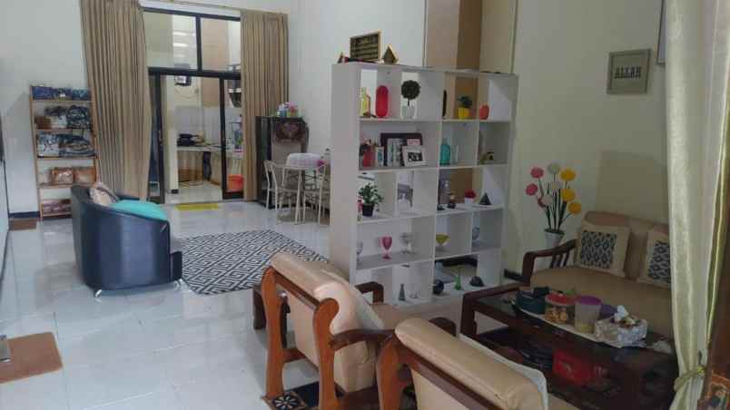 rumah murah 3 lantai di betro sedati sidoarjo