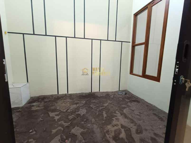 rumah murah 500 meter dari pasar cebongan siap huni