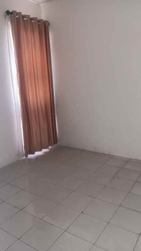 rumah murah dan luas dekat stasiun kereta