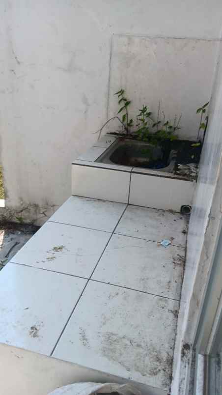 rumah murah dan luas dekat stasiun kereta