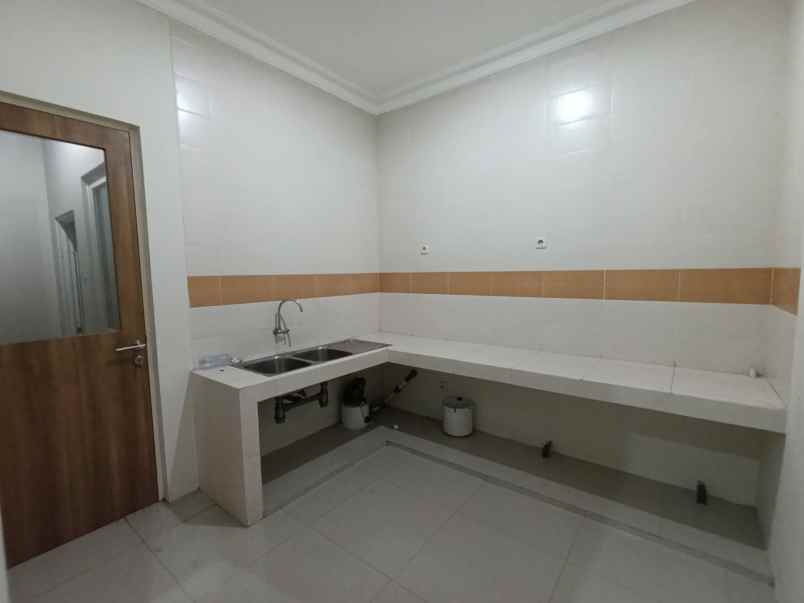 rumah new dukuh kupang 2 lantai siap huni surabaya