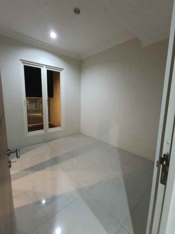 rumah new dukuh kupang 2 lantai siap huni surabaya