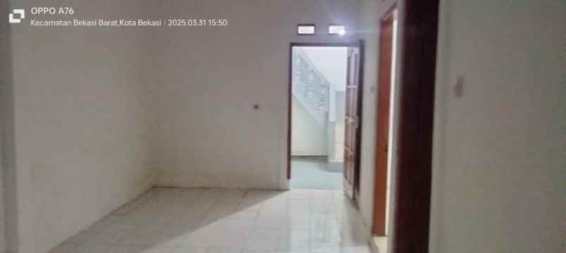rumah nyaman manis di bintara pondok kopi