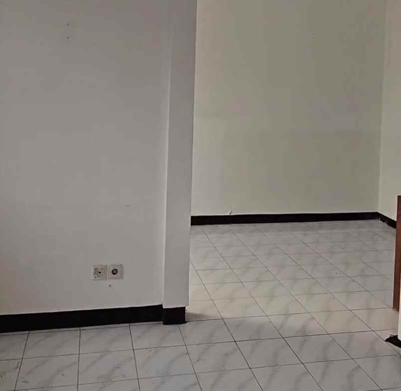 rumah pakuwon city taman mutiara strategis