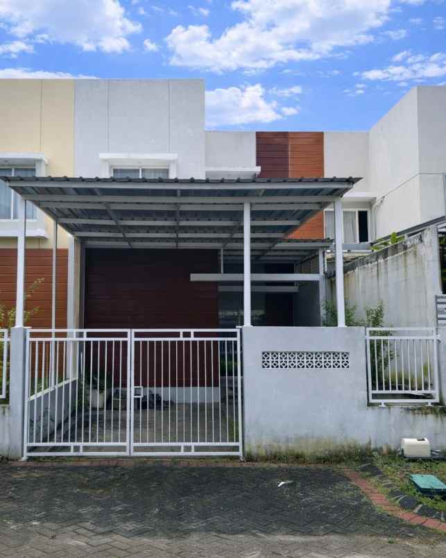 rumah puri surya jaya sidoarjo minimalis