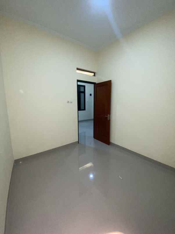 rumah ready stok 2 lantai sudah shm