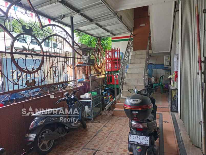 rumah ruko 4 lantai beji depok rilin