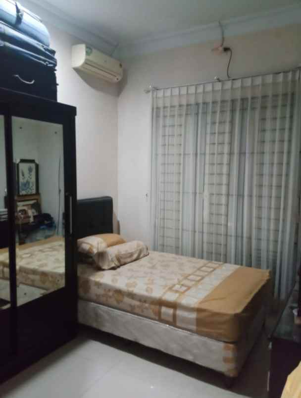 rumah second 2 pantai terawat di harjamukti depok