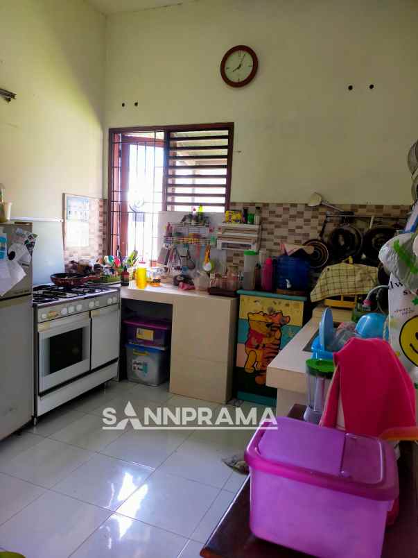 rumah second dekat tol brigif