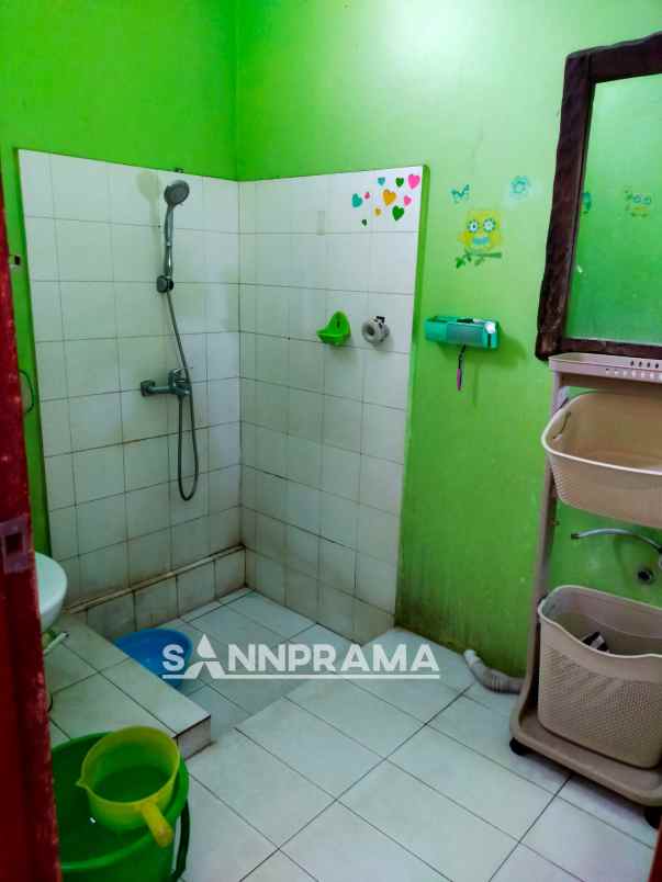 rumah second dekat tol brigif