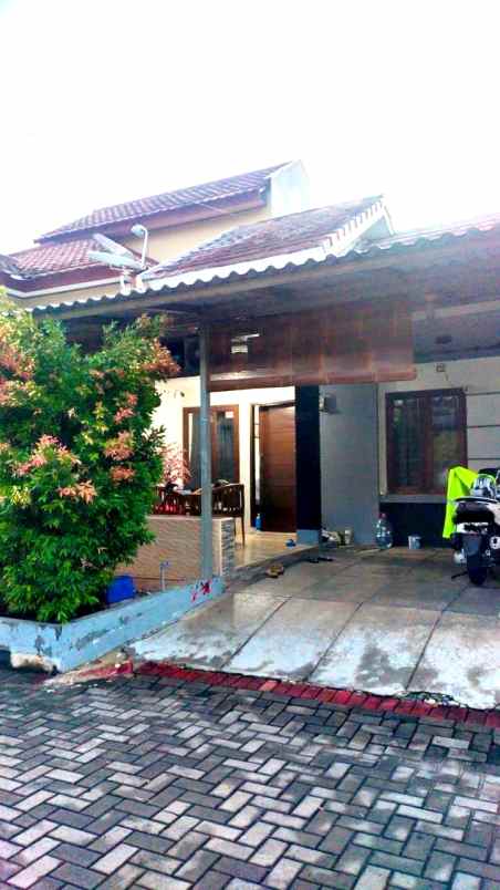 rumah second siap huni perum puri depok mas