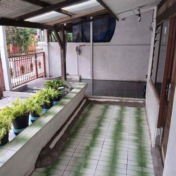 rumah second strategis bebas banjir di bekasi kota
