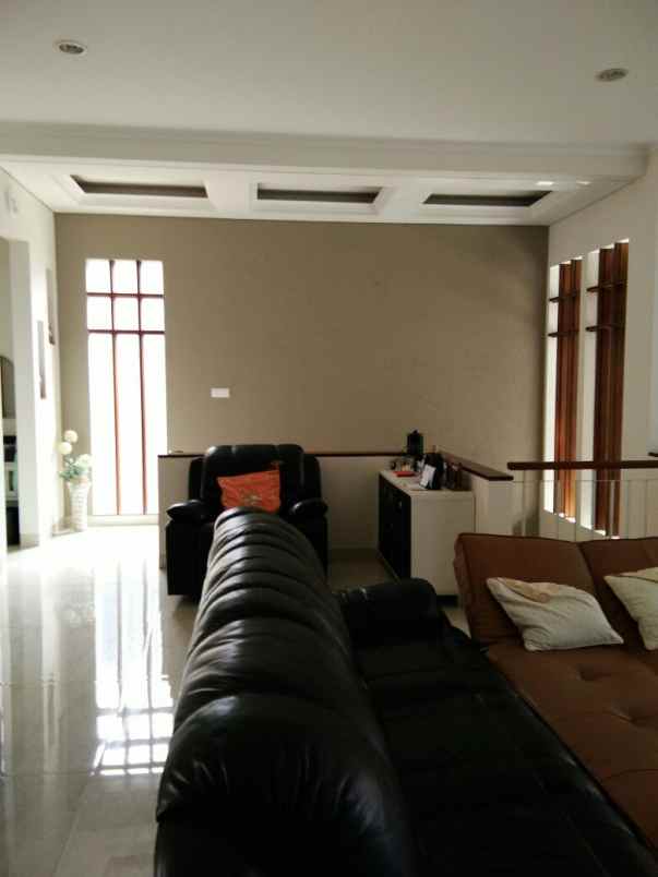 rumah setrasari setramurni