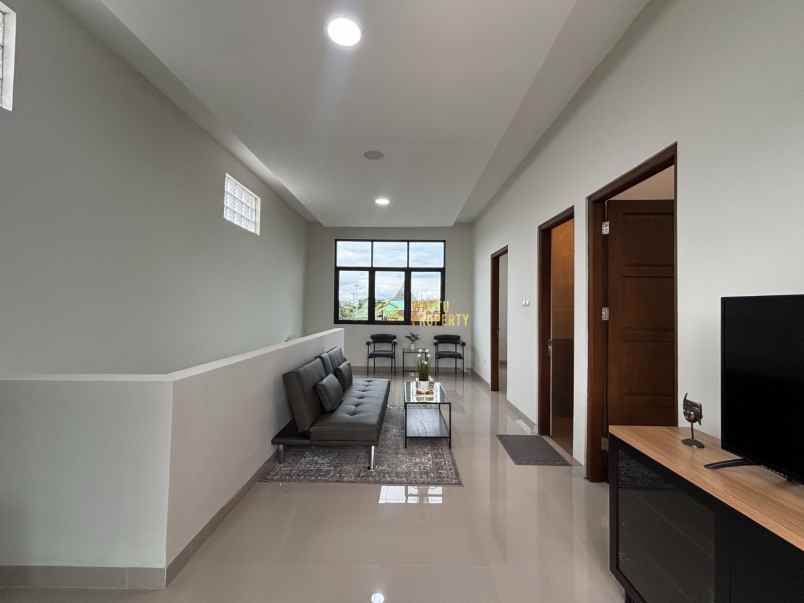 rumah siap huni 2 lantai lokasi favorit utara jogja