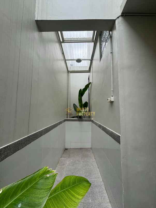 rumah siap huni 2 lantai lokasi favorit utara jogja