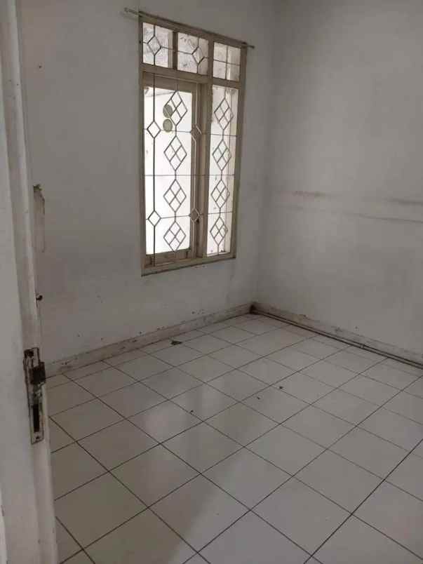 rumah strategis di nusa loka bsd jual atau sewa