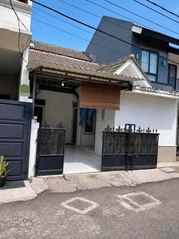 rumah strategis di nusa loka bsd jual atau sewa