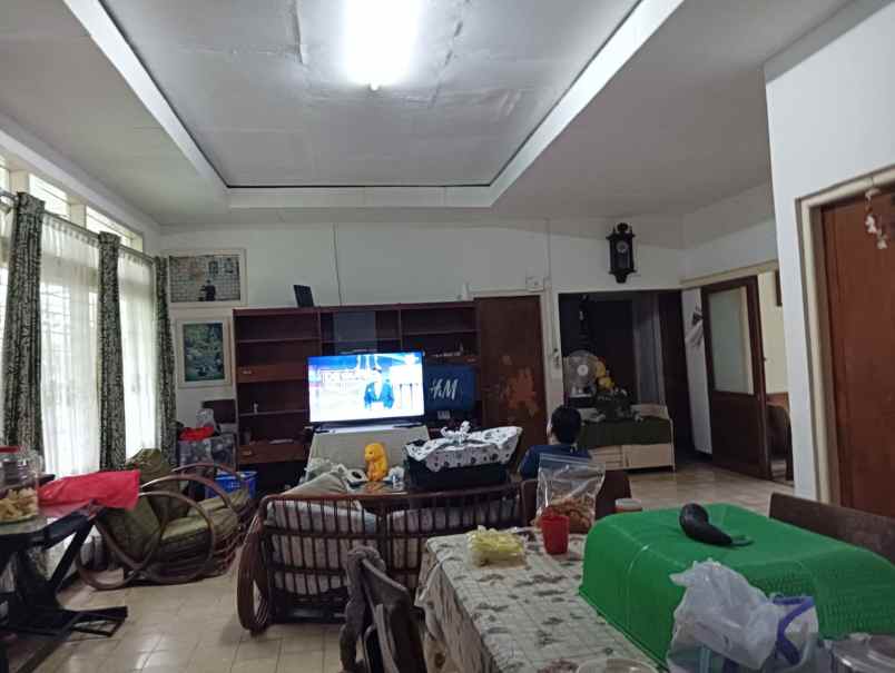 rumah strategis gegerkalong 6 kt cocok kost shm nego