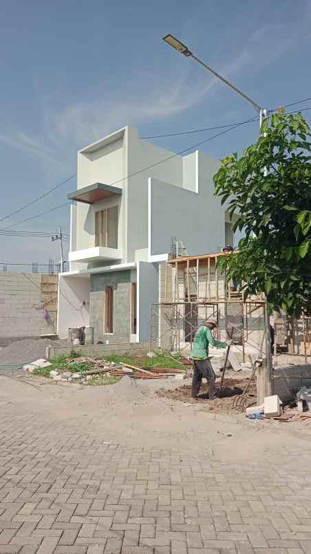 rumah terakhir 2 lantai syariah di ponorogo