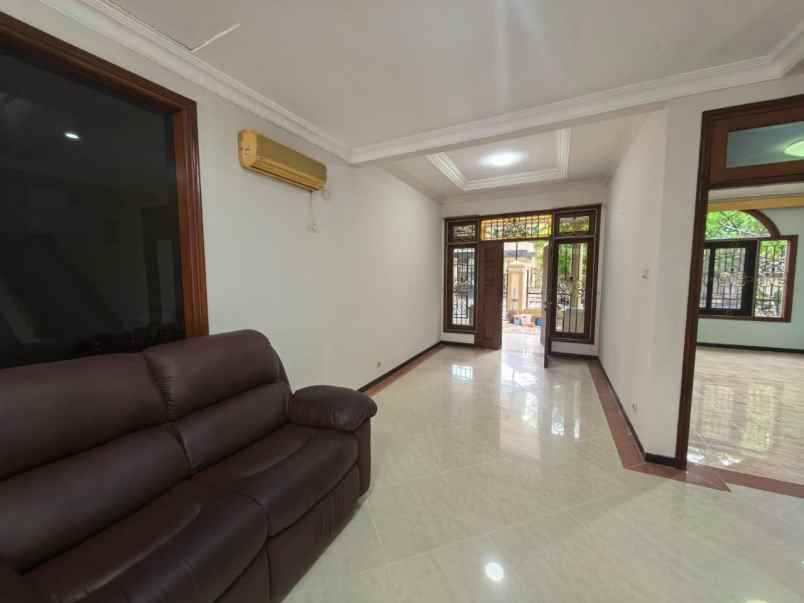 rumah villa bukit mas cluster monaco siap huni