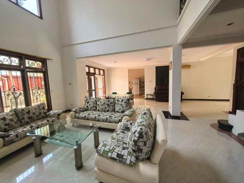 rumah villa bukit mas cluster monaco siap huni