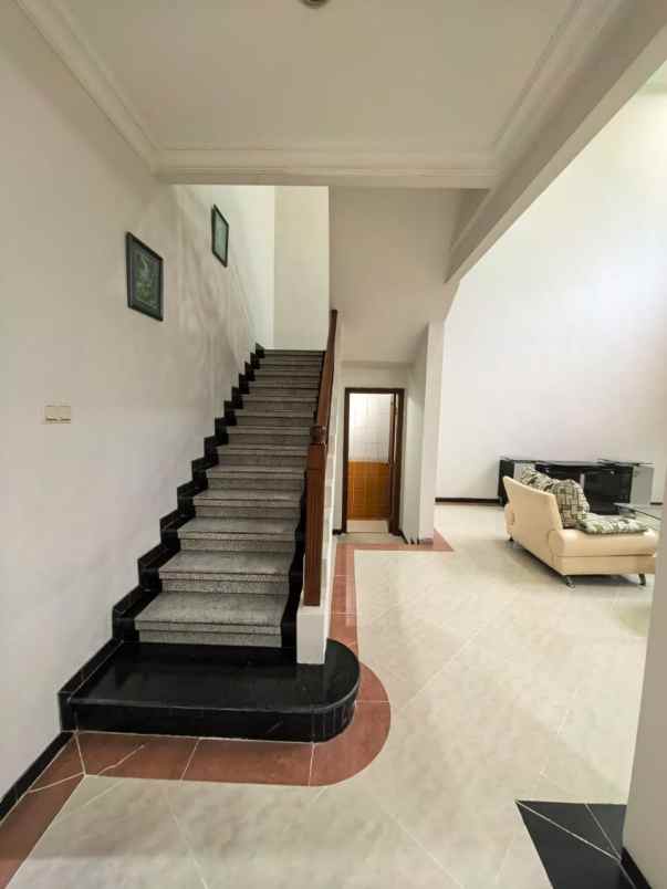 rumah villa bukit mas cluster monaco siap huni