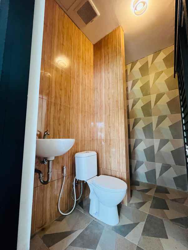 rumah villa jogja utara swimming pool dekat kampus uii